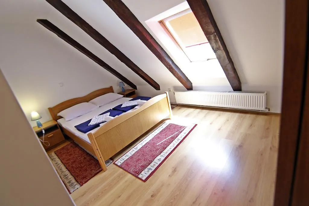 Affittacamere Apartment House Lalita Fužine