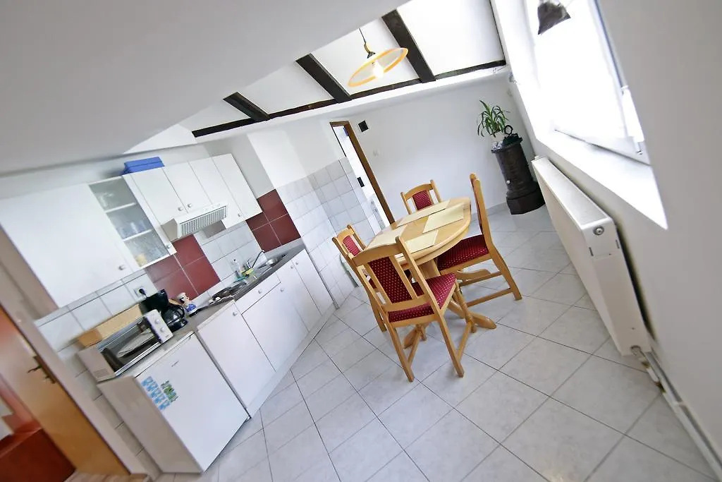 Affittacamere Apartment House Lalita Fužine